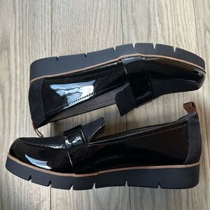 NWT Dr. Scholl's Glossy Black Loafers